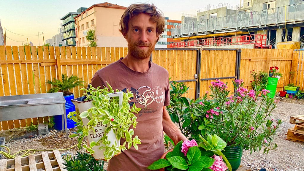 Nicolas Talliu a créé LE GARDIEN DES PLANTES pour éviter de laisser dépérir le végétal lors des vacances