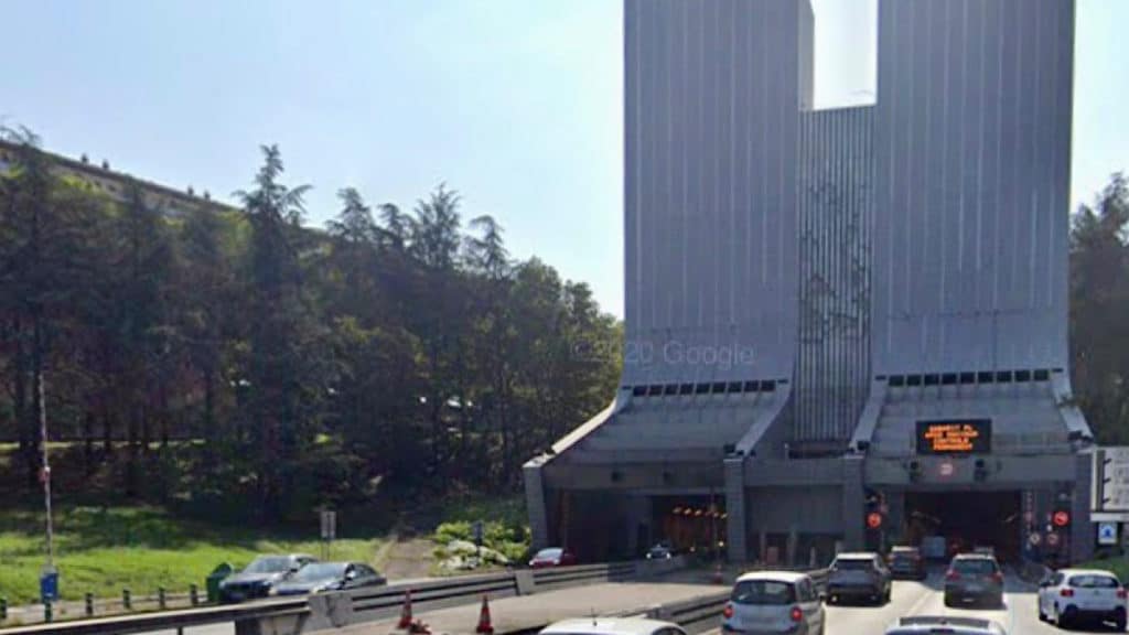 Une voie pour les bus et un nouveau parc-relais TCL