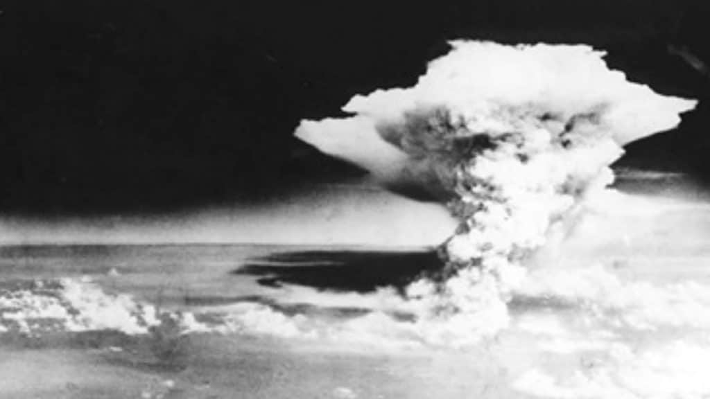 journée internationale pour l'élimination totale des armes nucléaires : la Ville de Lyon signe l'Appel des villes de l'association ICAN