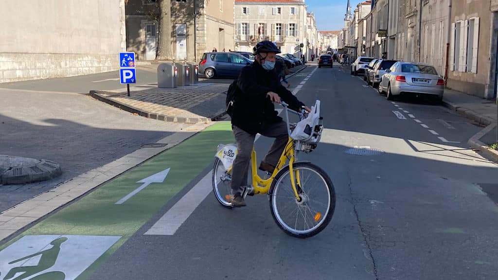 Camille Gintzburger teste un yelo (La Rochelle)
