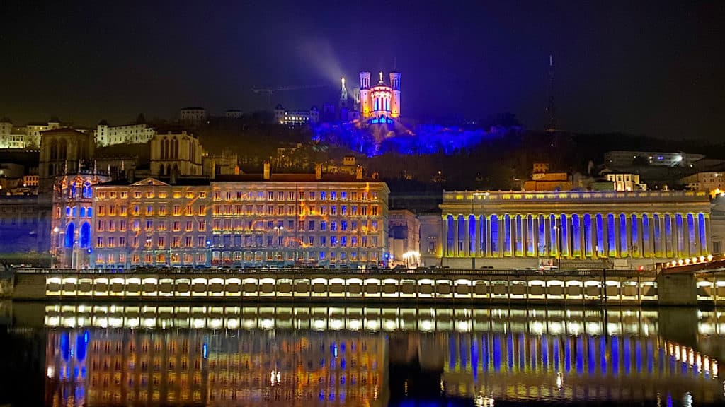 Le 8 décembre 2020 sera particulier à Lyon : pas de Fête des Lumières mais des lumignons