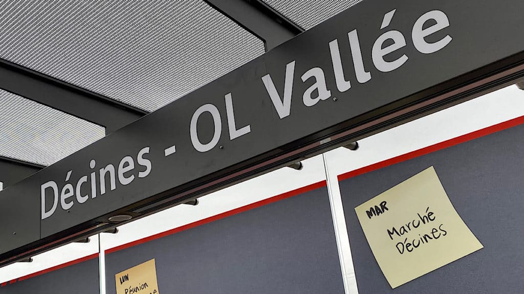 tramway station OL Vallée