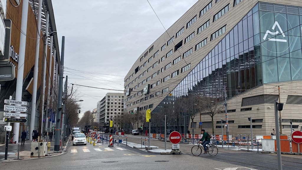 Une expérimentation de piétonisation débutera le 16 mars cours Charlemagne