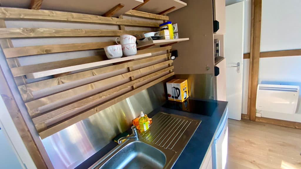 Des femmes isolées avec enfants mises à l'abri dans des tiny houses