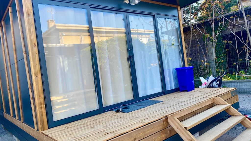 Des femmes isolées avec enfants mises à l'abri dans des tiny houses à Villeurbanne