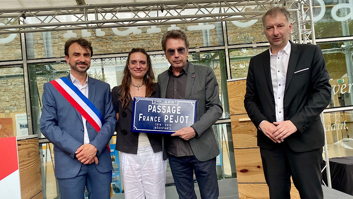Passage France Pejot : Jarre rend hommage à sa maman