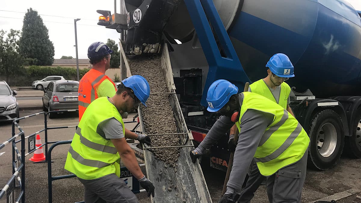 ouvriers sur chantier