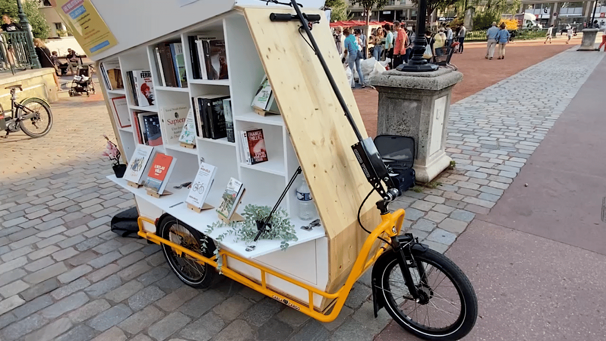 Biblio Take Air : une bibliothèque collaborative à vélo