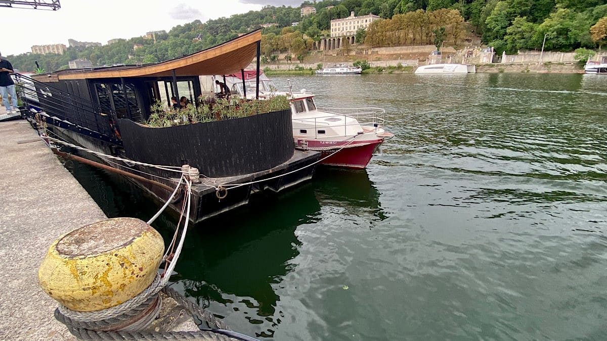 bateau à énergie positive