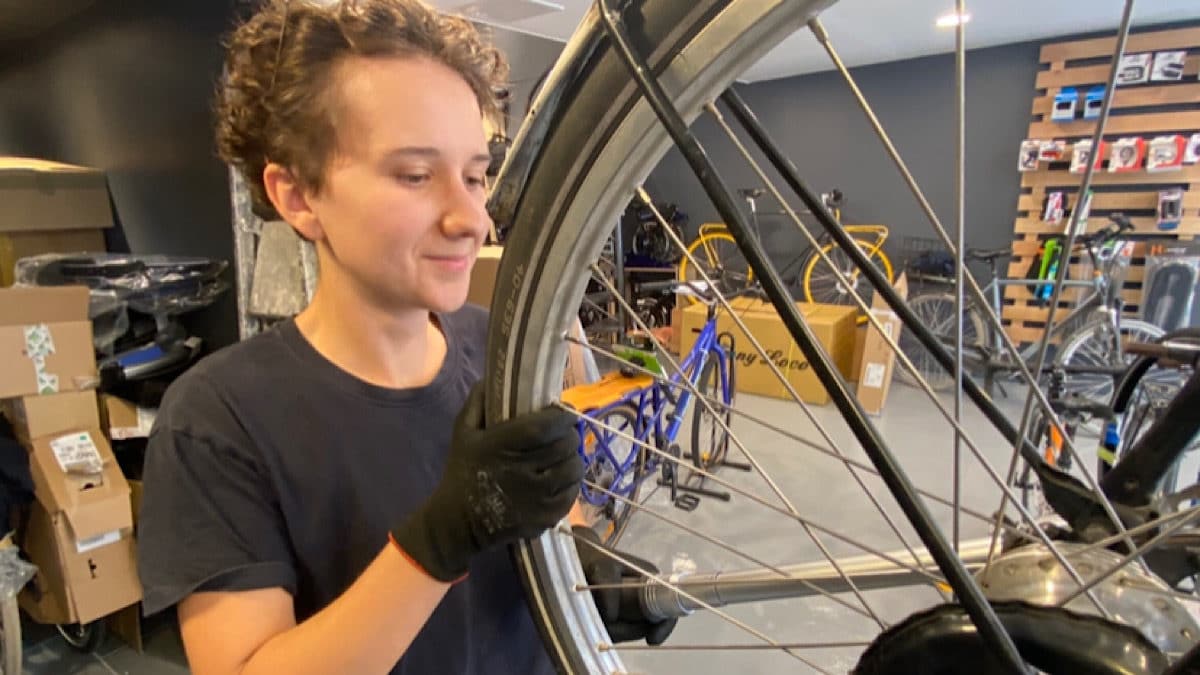 mécanicienne cycles