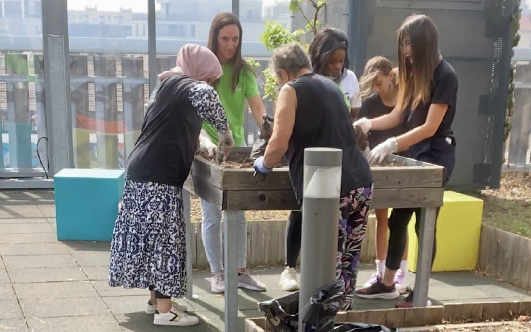 World Cleanup Day : nettoyage du jardin à l’EHPAD Girondines