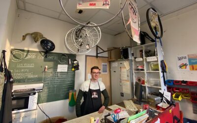Les Bikers : un atelier pour apprendre à réparer son vélo