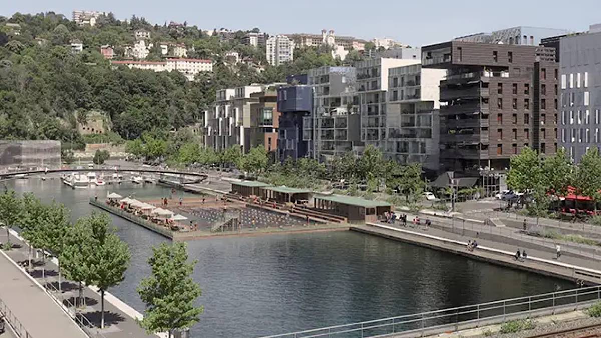 se baigner dans la darse info à Lyon