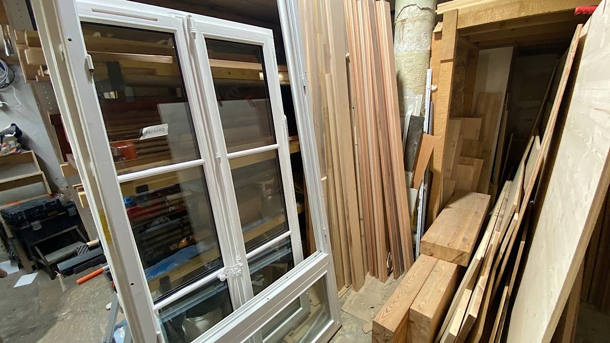 fenêtre en bois