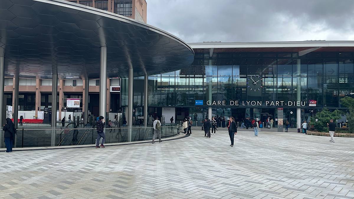 Place Charles Béraudier