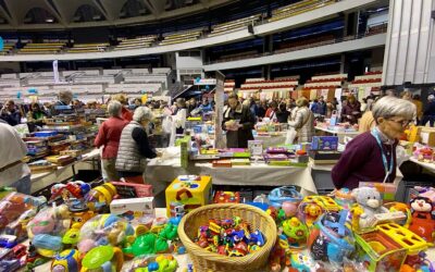 Grande Vente solidaire au Palais des Sports de Gerland