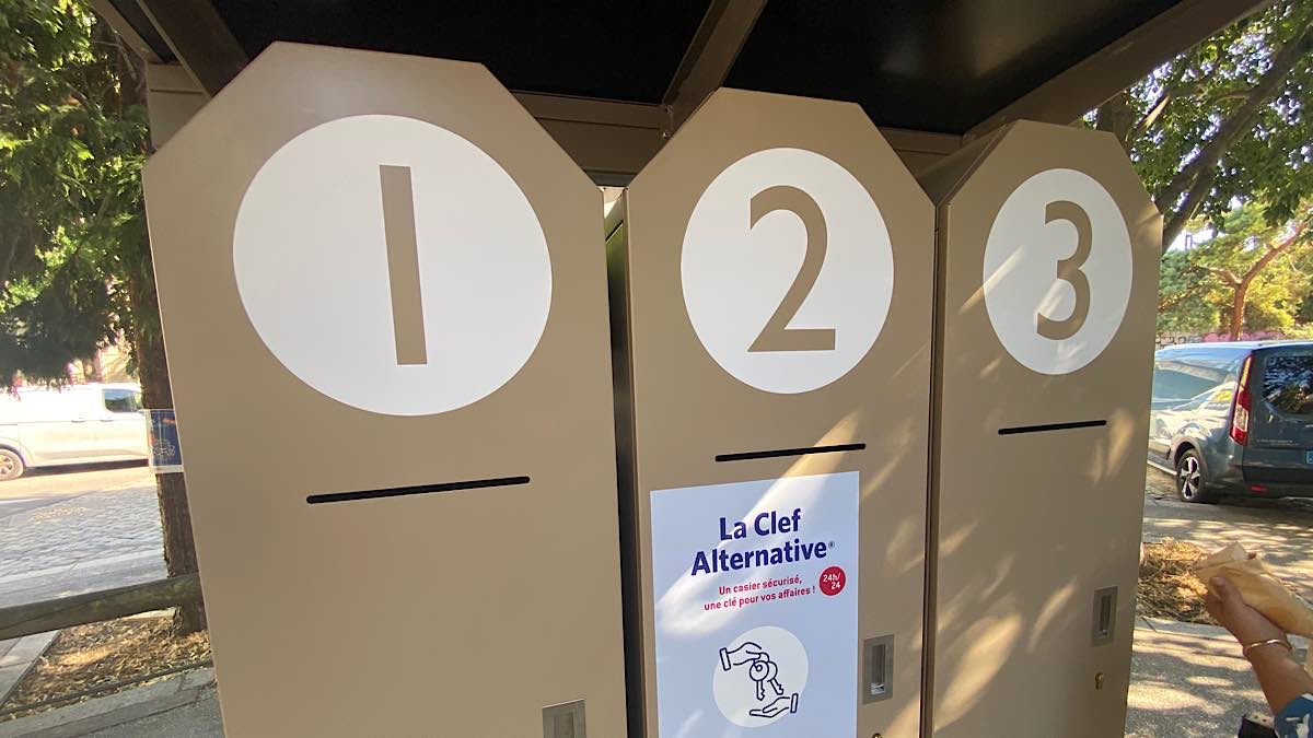 casiers en libre-service