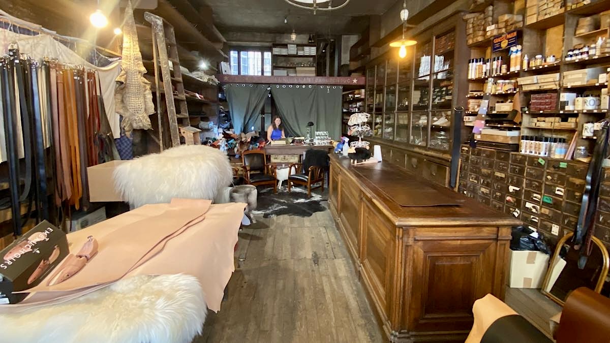 intérieur boutique rue Tupin